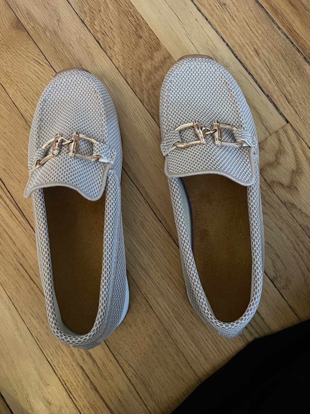 Women’s Slip-On Loafer with Gold Chain Accent - Light Beige